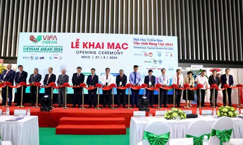 Hội chợ triển lãm “Tôn vinh hàng Việt năm 2024’’ lần thứ 16 chính thức khai mạc